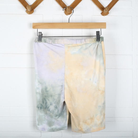 Le Lis Tie-Dye Top and Shorts Coordinates Set - Picture 11 of 11